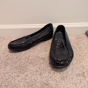 Black Loafers for Women